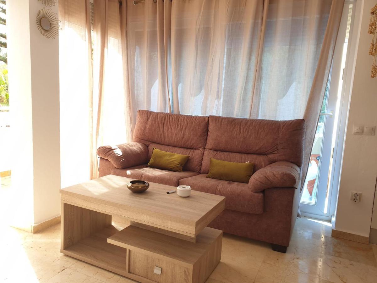 Apartamento La Roca Chica Торремолинос Экстерьер фото